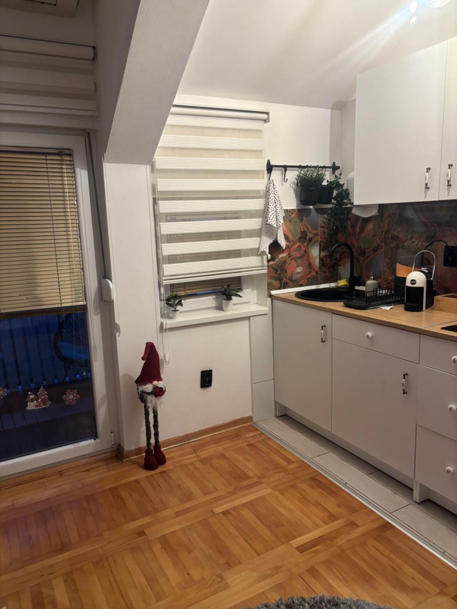 Apartment Gaga Gold *
